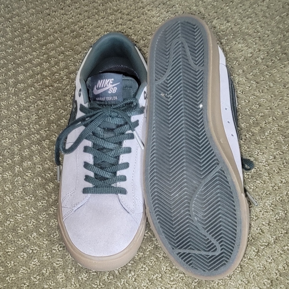 Nike SB Sneakers - Picture 4 of 5